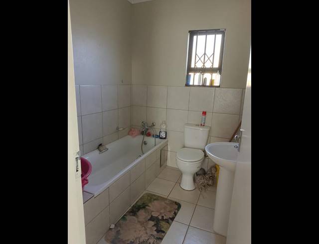 3 BEDROOM PROPERTY TO RENT IN CRYSTAL PARK